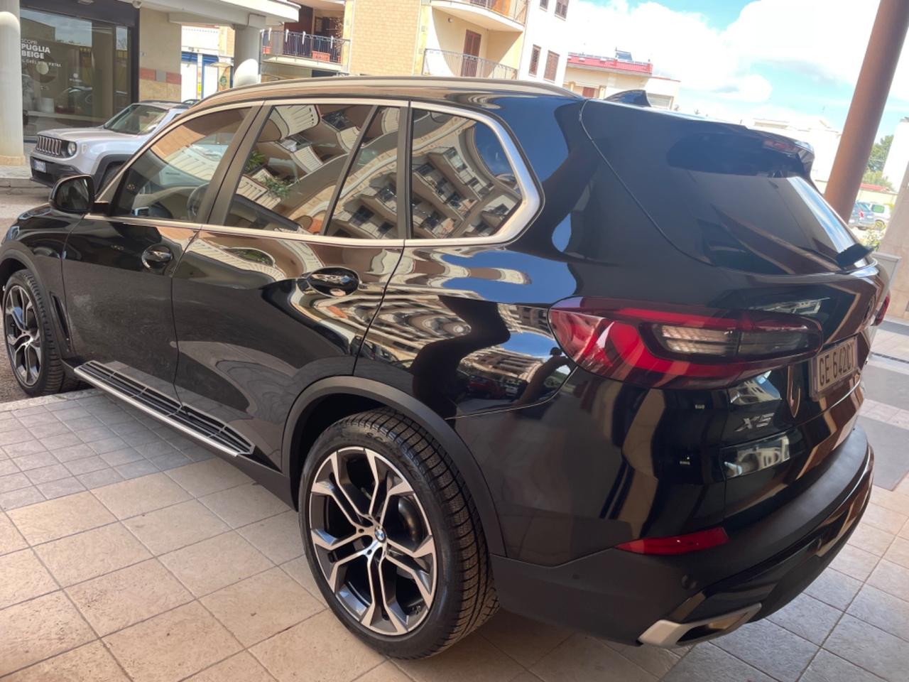Bmw X5 xDrive25d 231cv 7 posti BUSINESS SPORT "PELLE NAVY LED 21"