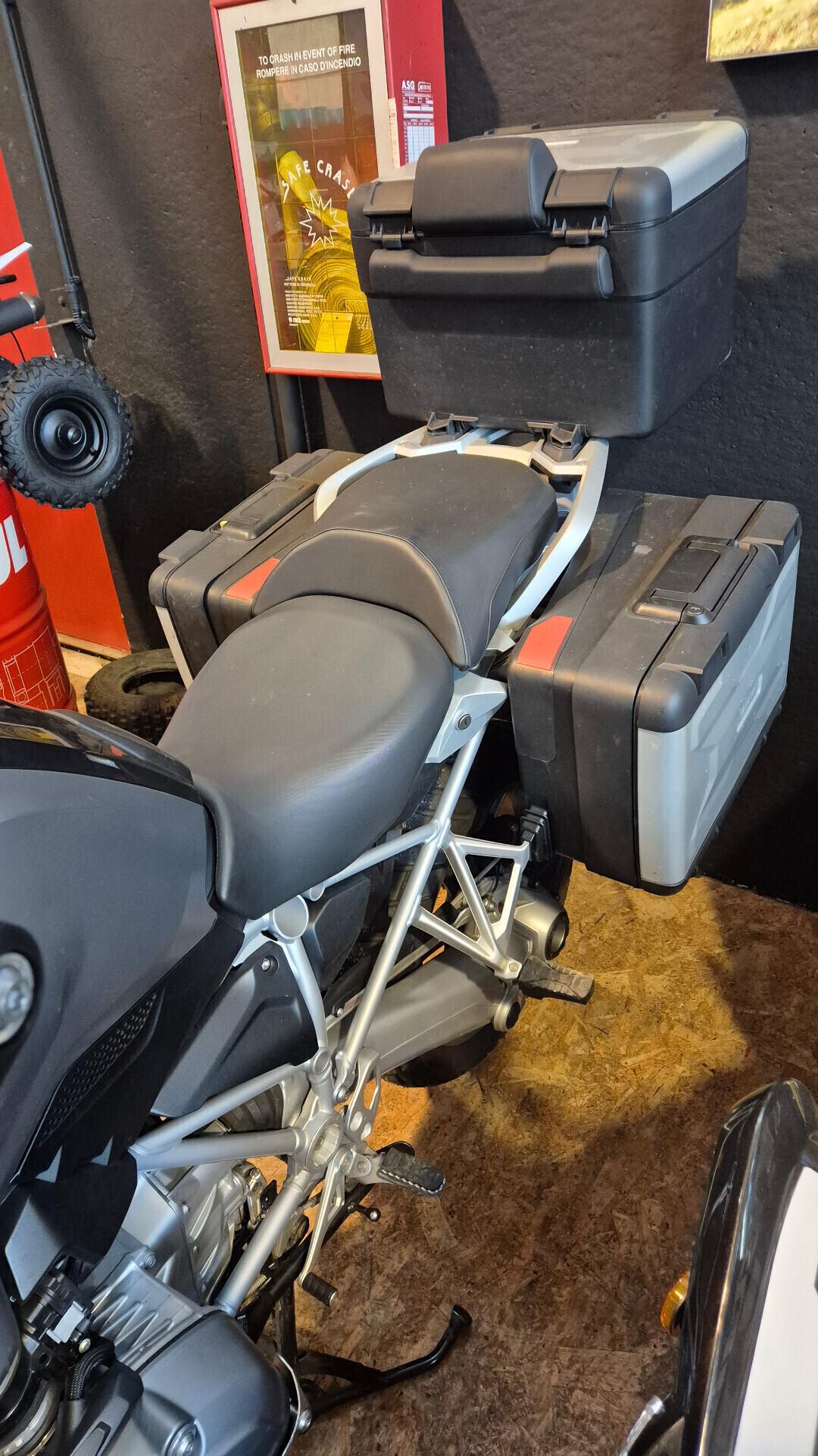 Bmw R 1200 GS TRIPLE BLACK LC SOLO 12'556 Km