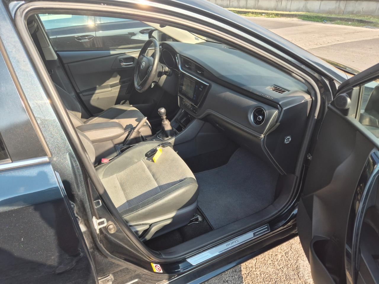 Toyota Auris 1.2 Turbo Lounge TAGLIANDATA REGOLARMENTE