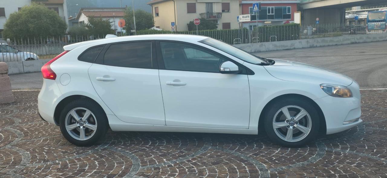 Volvo V40 D4 Summum