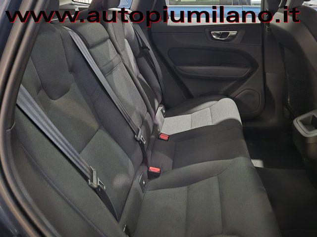 VOLVO XC60 B4 (d) AWD Geartronic Business Plus