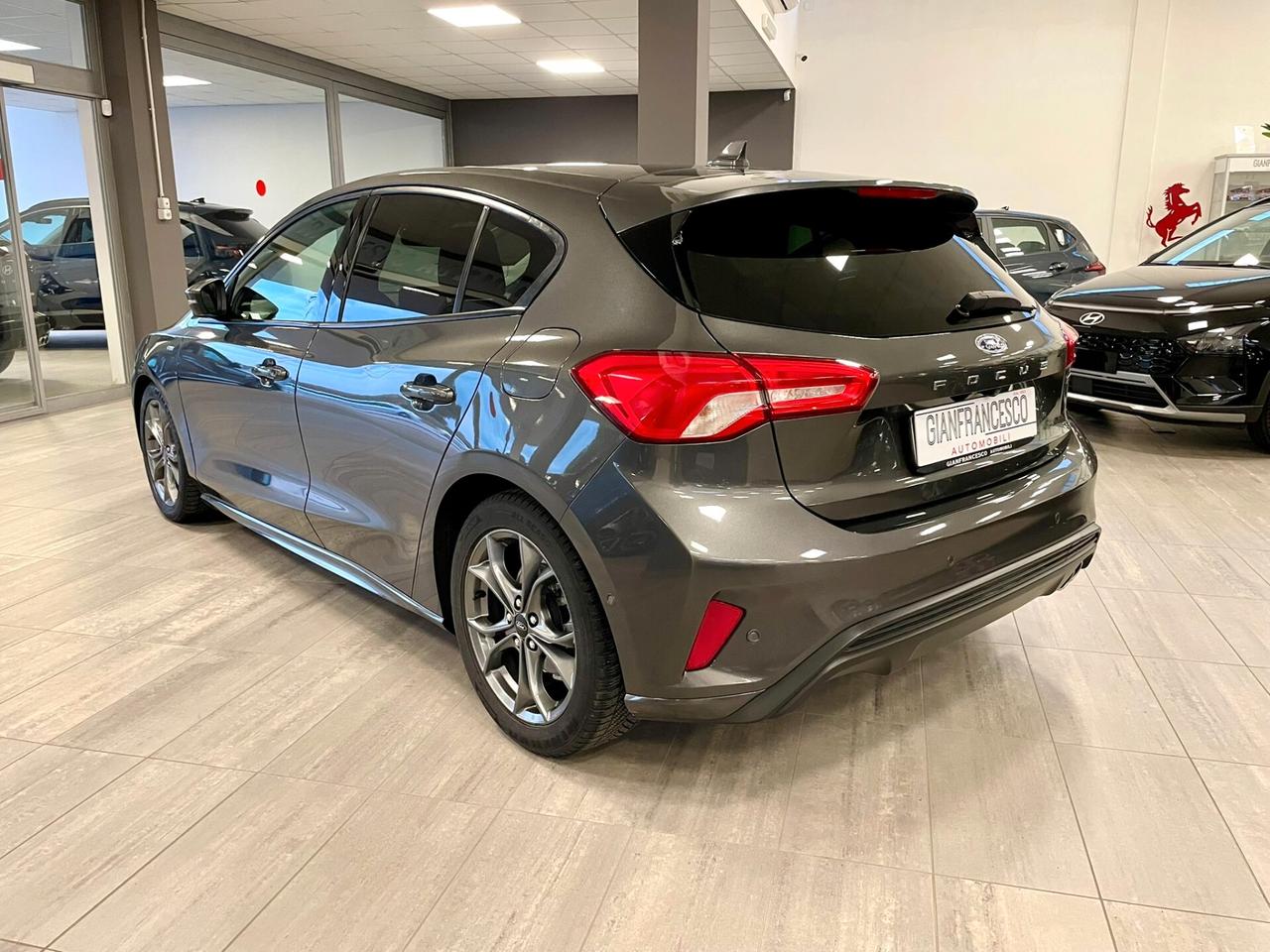 Ford Focus 1.5 EcoBlue 120cv A8 ST-Line