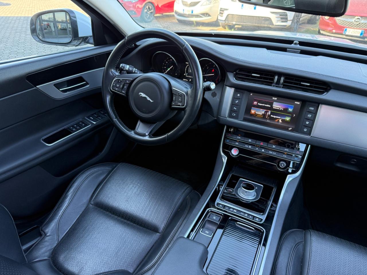 Jaguar XF 3.0 D V6 300 CV aut. R-Sport