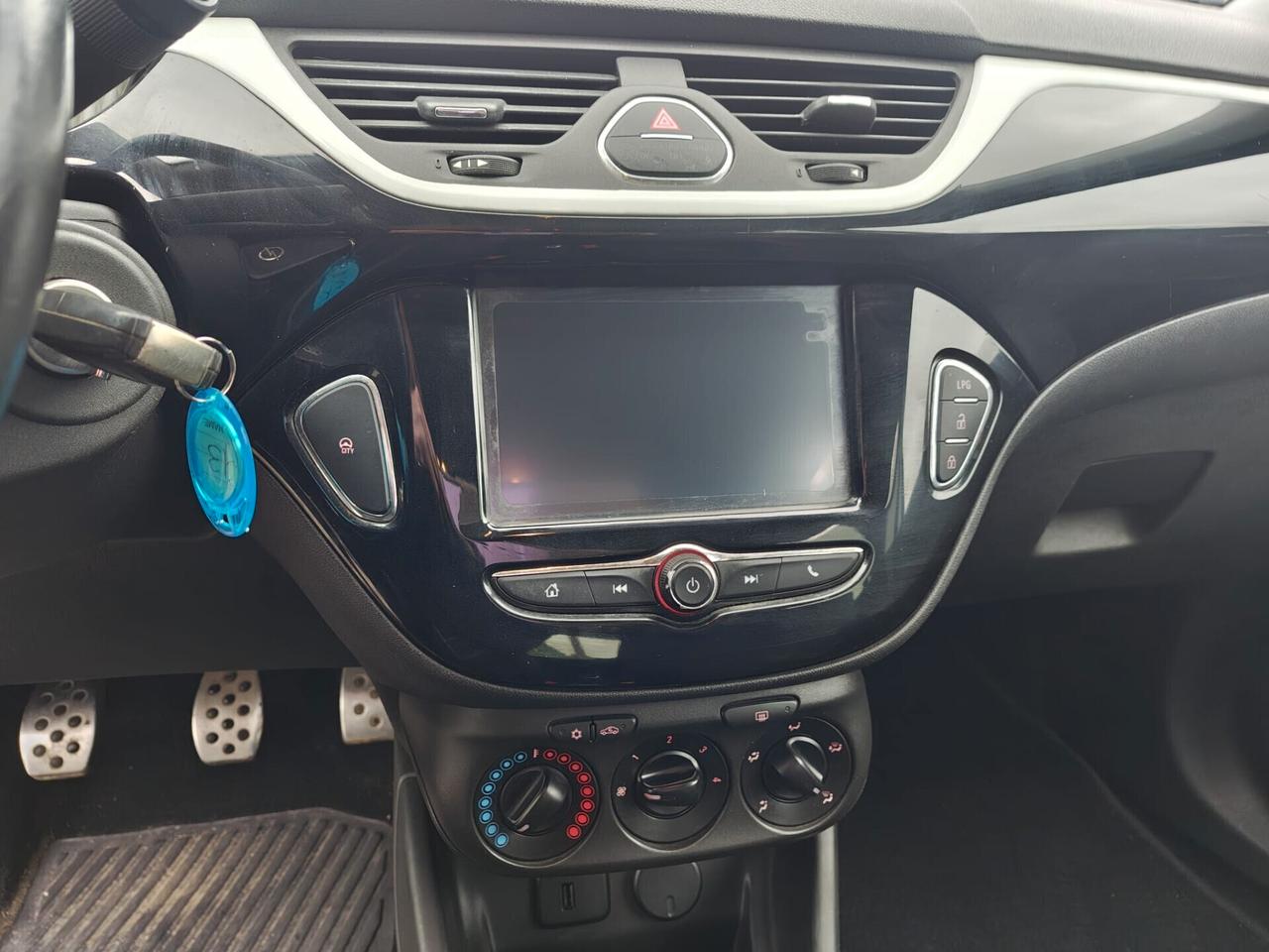 Opel Corsa 1.4 90CV GPL Tech 5 porte b-Color