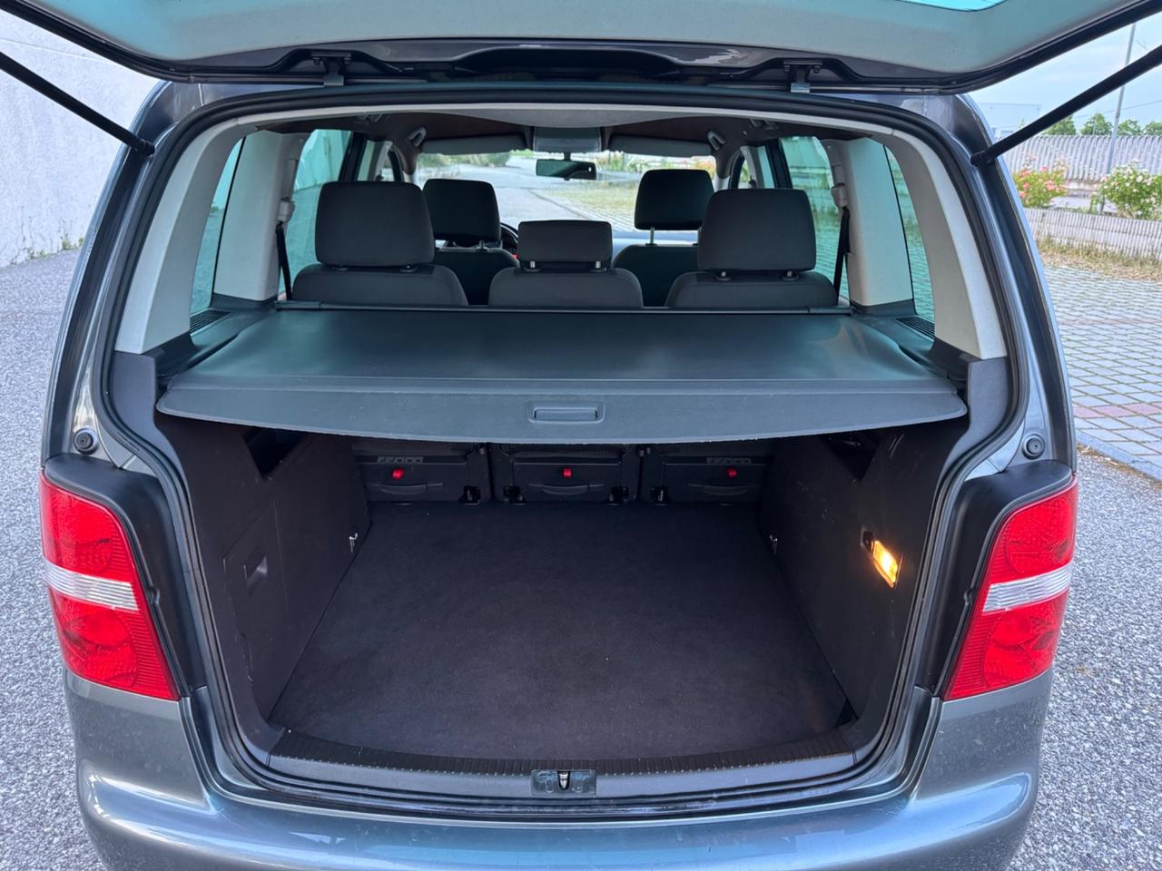 Volkswagen Touran 1.9 TDI 105CV 5 posti