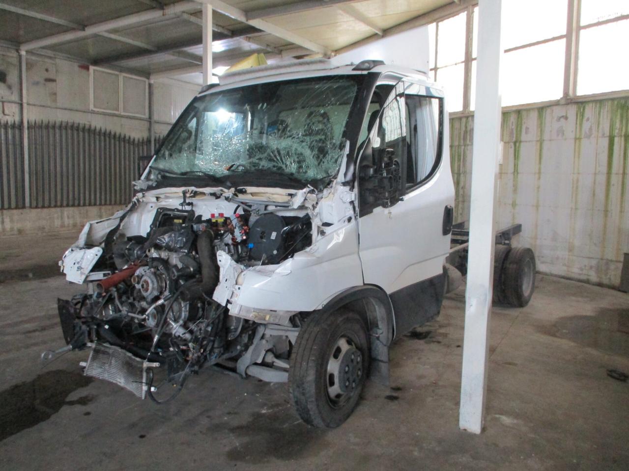 Iveco Daily 35C18 3000 180CV TELAIO P.3750 SINISTRATO
