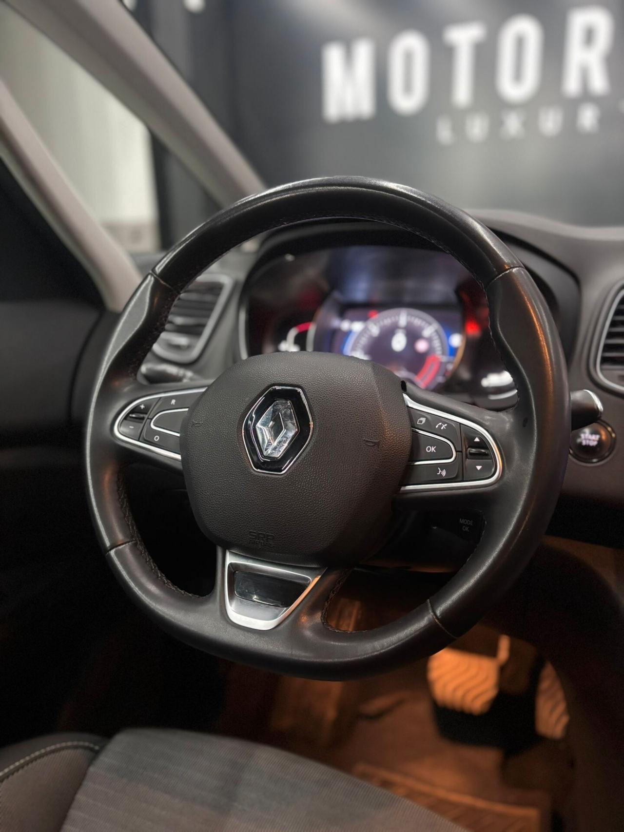 Renault Scénic Blue 1.7 dCi 120 CV EDC Sport Edition2