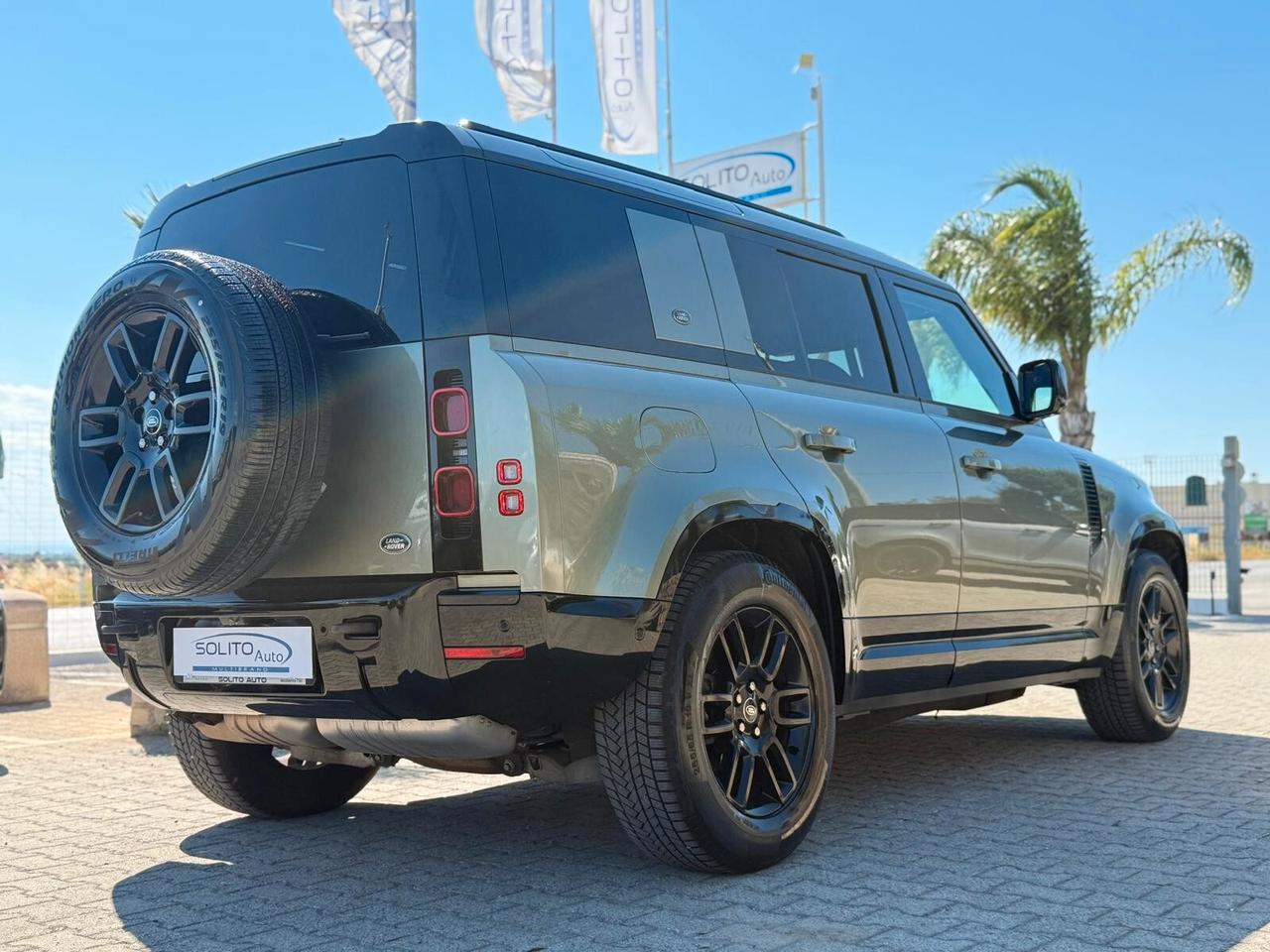 Defender 110 5P 3.0d 250 CV X-Dynamic S Pancea Green Bi-color