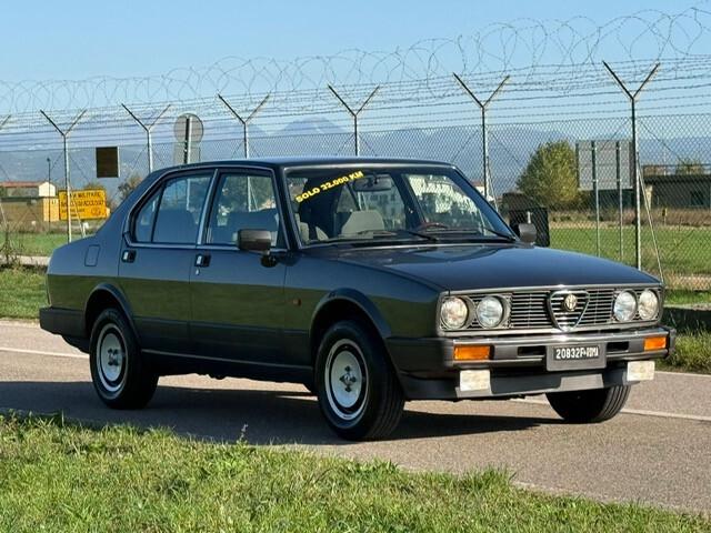 Alfa Romeo Alfetta Quadrifoglio Oro 2.0i "SOLO 32.000 KM"