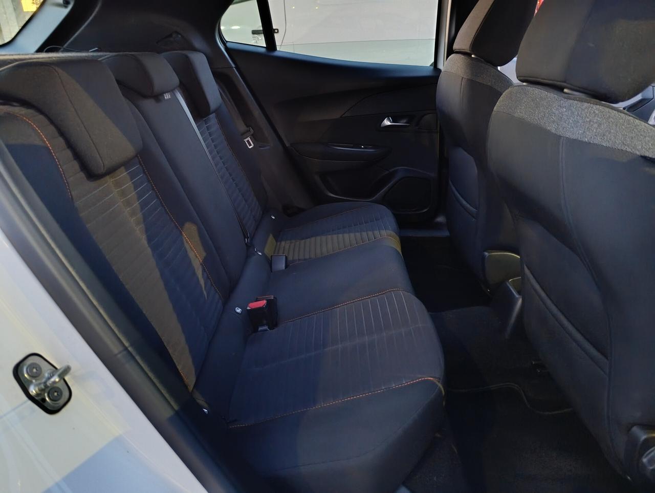 PEUGEOT 2008 1.5 HDI 12/2020 LED/NAV/SENSORI POSTERIORI