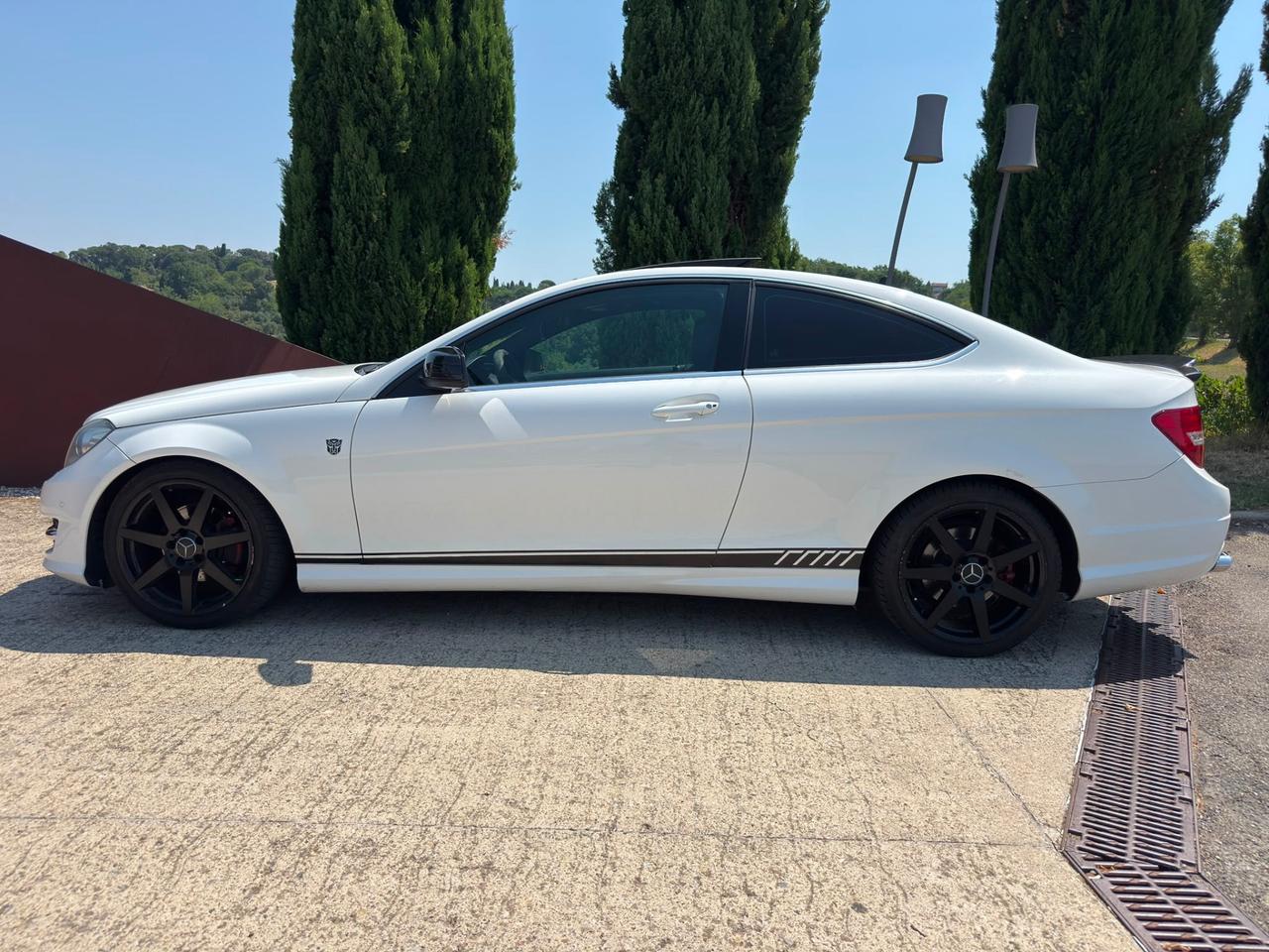 Mercedes-benz C 220 CDI Coupé Avantgarde AMG