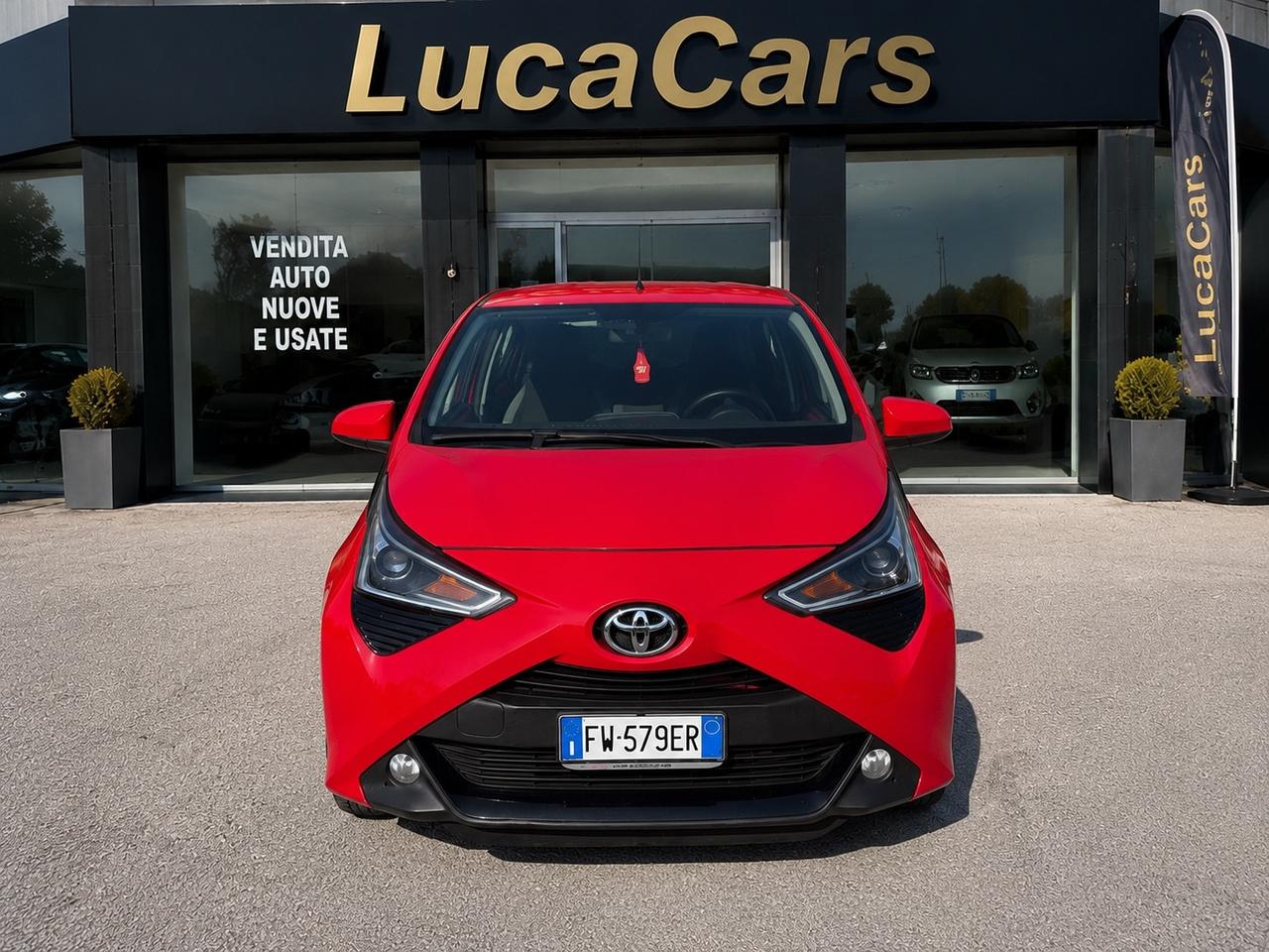 Toyota Aygo 1.0 VVT-i 72 CV 5 porte x-clusiv