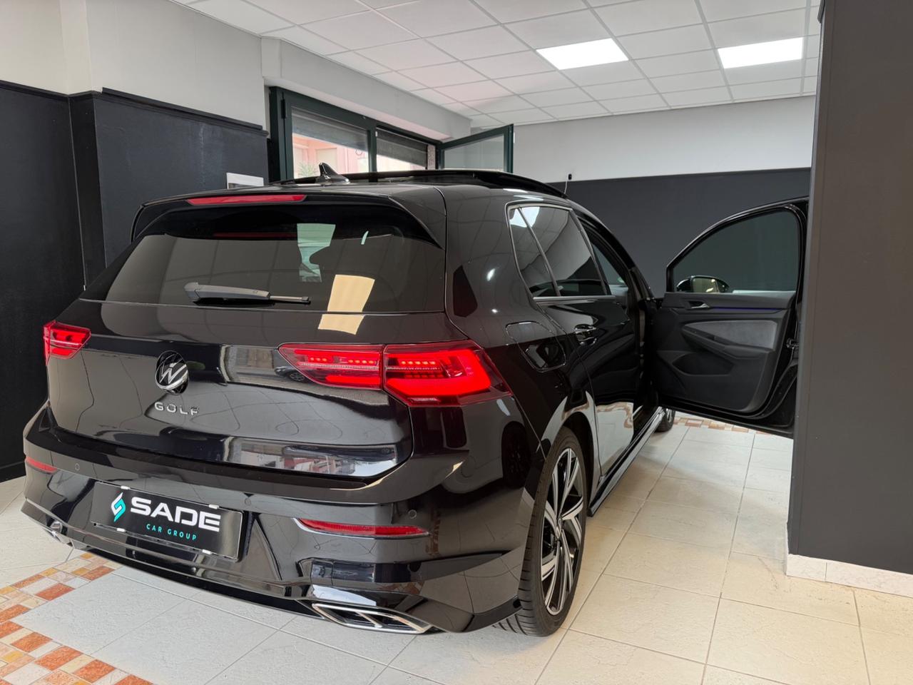 Volkswagen Golf 2.0 TDI 150 CV DSG SCR R-Line