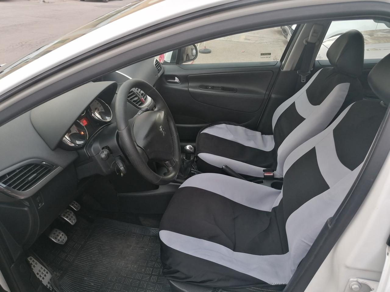Peugeot 207 1.6 8V HDi 93CV 5p. Allure