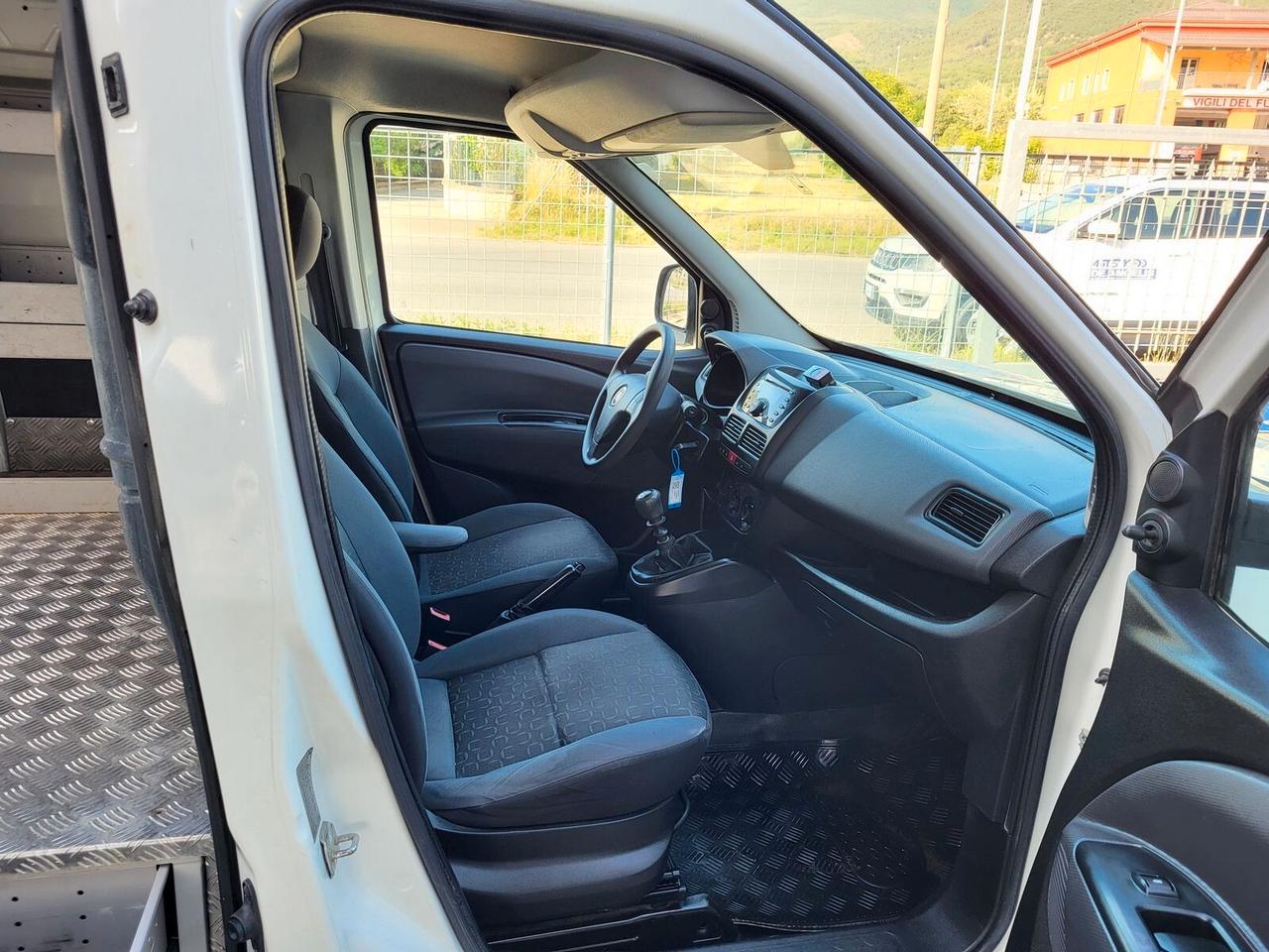 Fiat Doblo 1.6 MULTIJET - ATTREZZATA CASSETTIERE/ PORTA SCALE