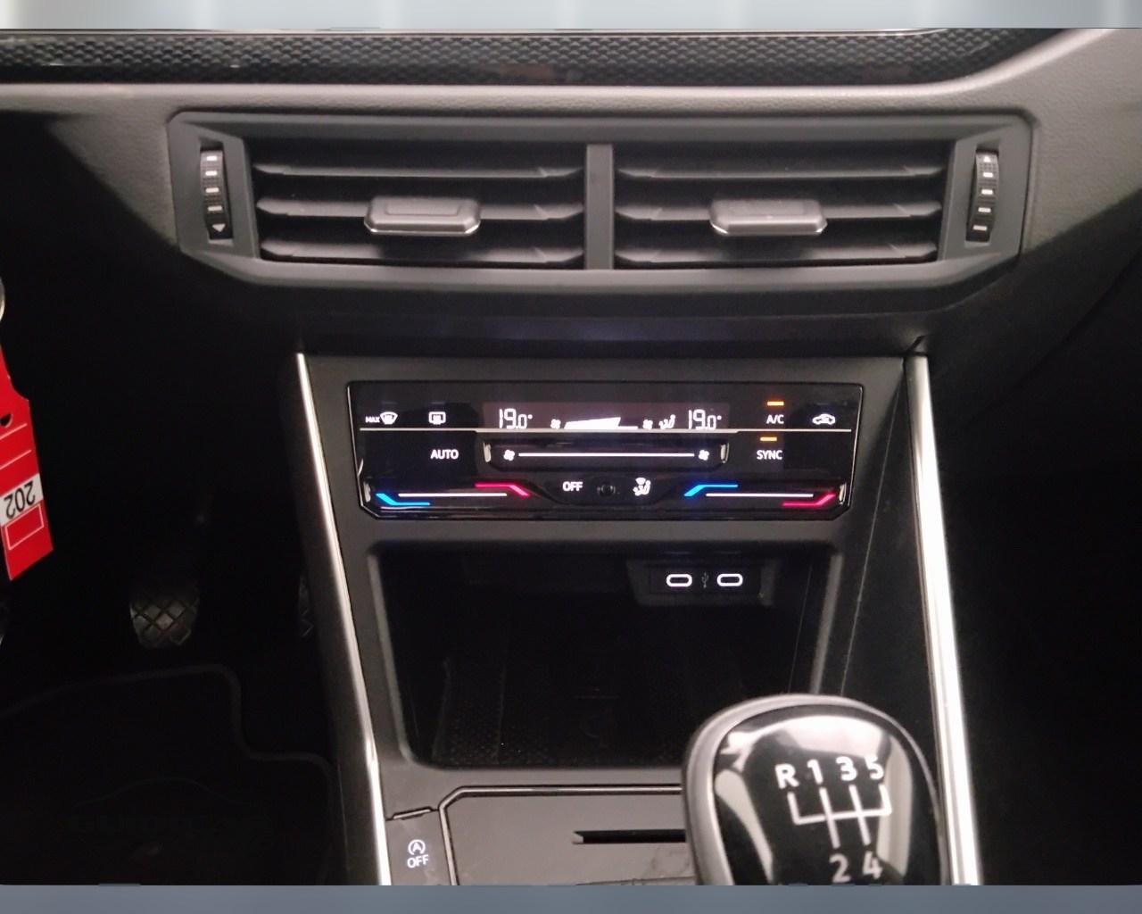 VOLKSWAGEN Polo VI 2022 - Polo 1.0 tsi Life 95cv