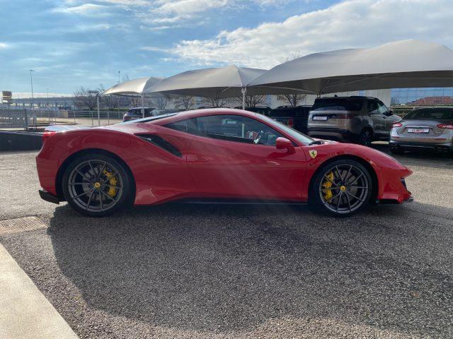 FERRARI 488 Pista