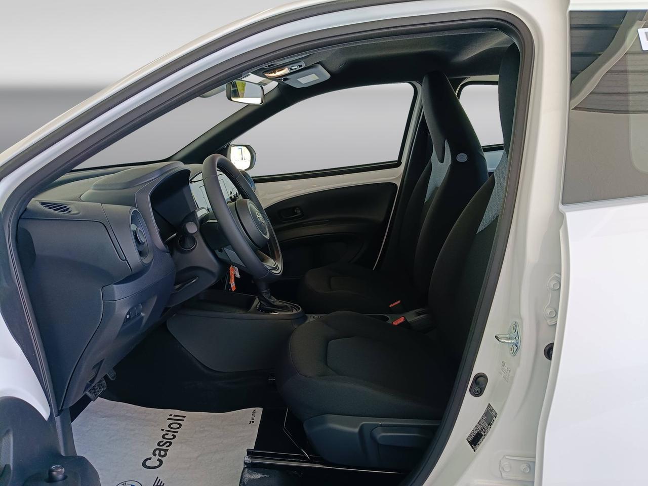 TOYOTA AYGO X HEV MC26