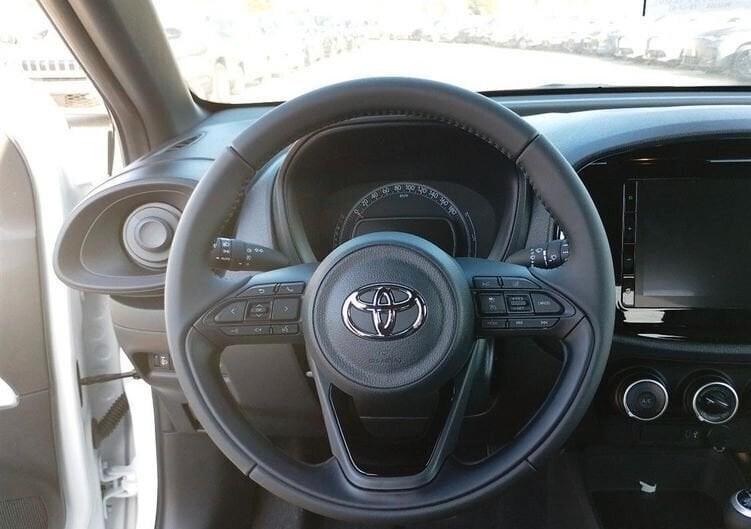 Toyota Aygo X 1.0 VVT-i 72 CV 5 porte Active KM 0 VARI COLORI