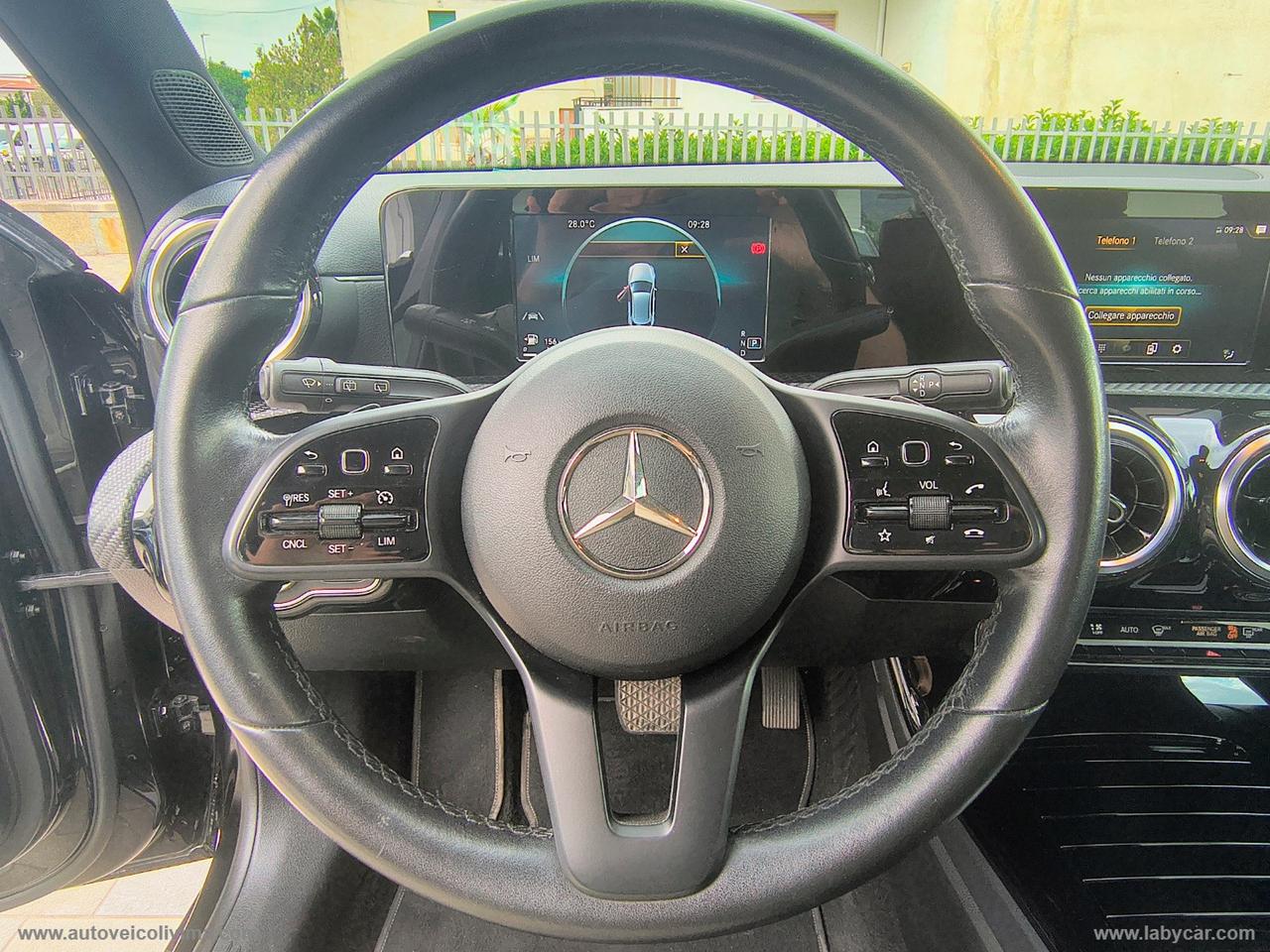 MERCEDES-BENZ A 180 d Automatic Business Extra