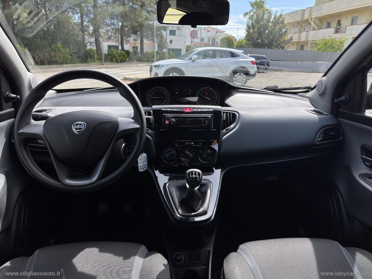 LANCIA Ypsilon 1.2 69 CV 5p. GPL Ecochic Silver