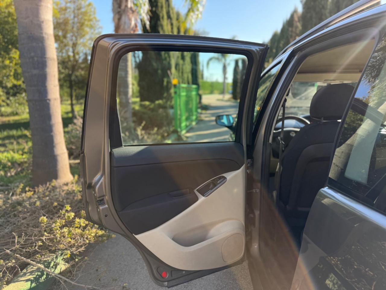 LANCIA MUSA 1.9 Mjt PLATINO PLUS (74kw)