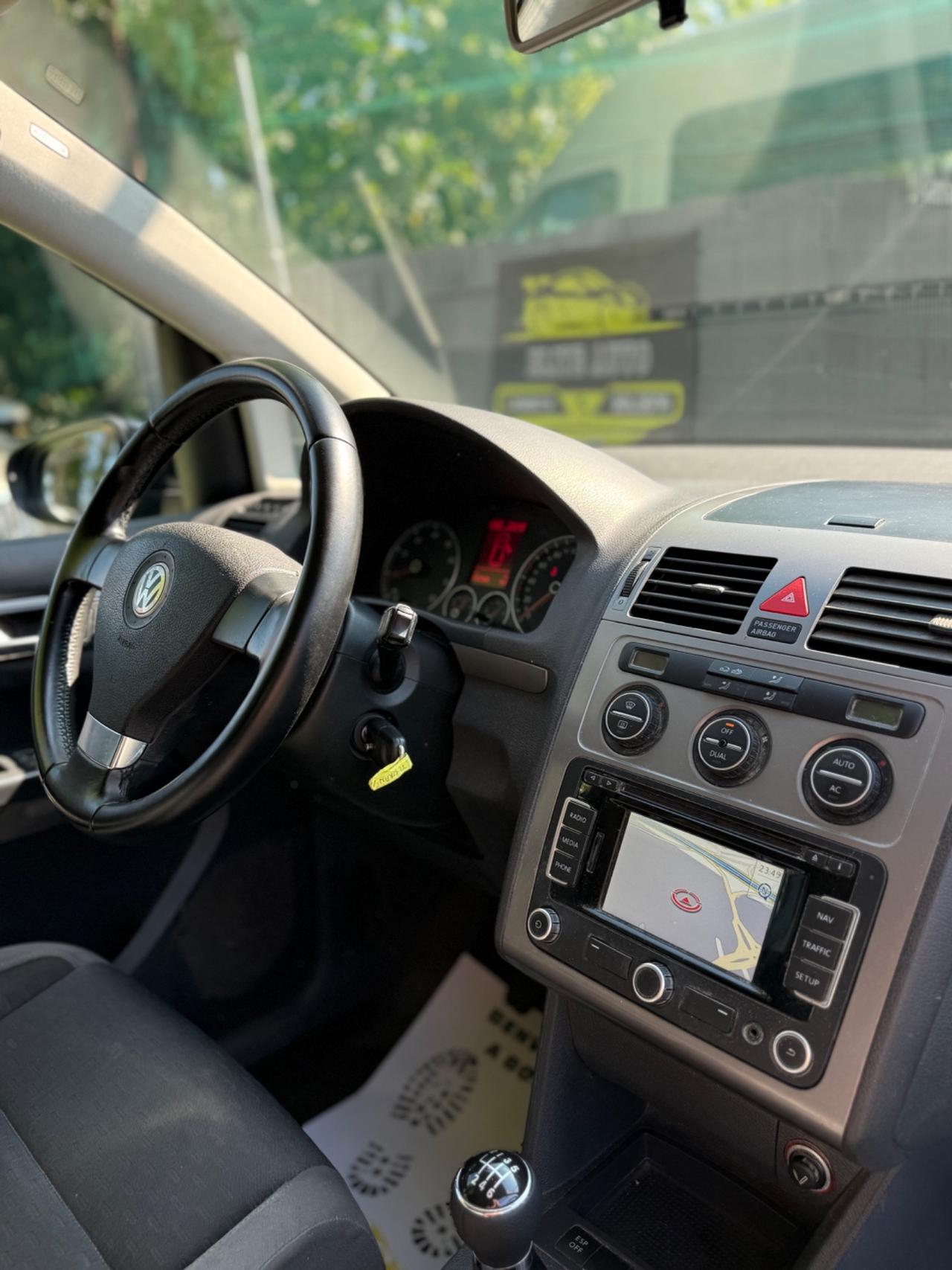 Volkswagen TOURAN 1.4 METANO 7 POSTI HIGHLINE