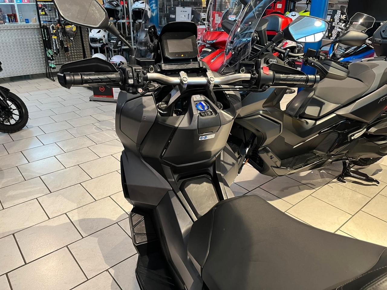 Honda ADV 350