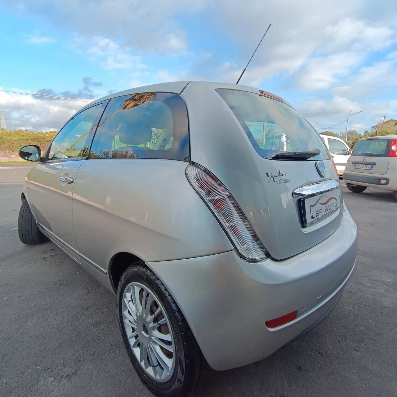 Lancia Ypsilon 1.2 69 CV OK NEOPATENTATI