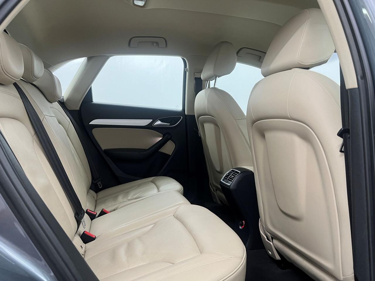 AUDI Q3 I 2015 Q3 2.0 tdi Business 120cv