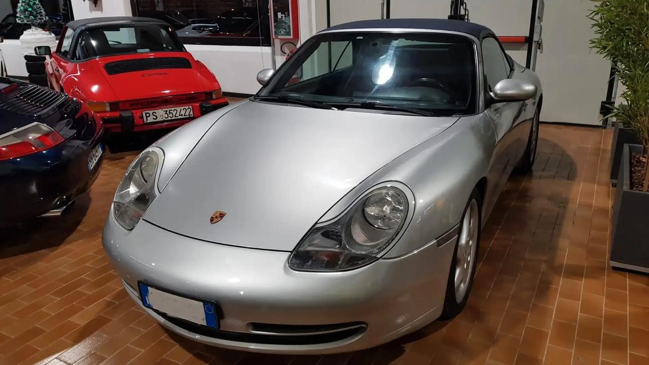 996 911 Porsche Carrera Cabriolet asi Italia Book