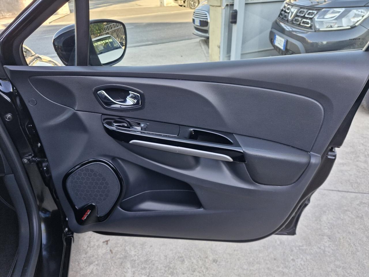 RENAULT CLIO 1.5 DIESEL 75CV C. NATIONAL 90000 KM