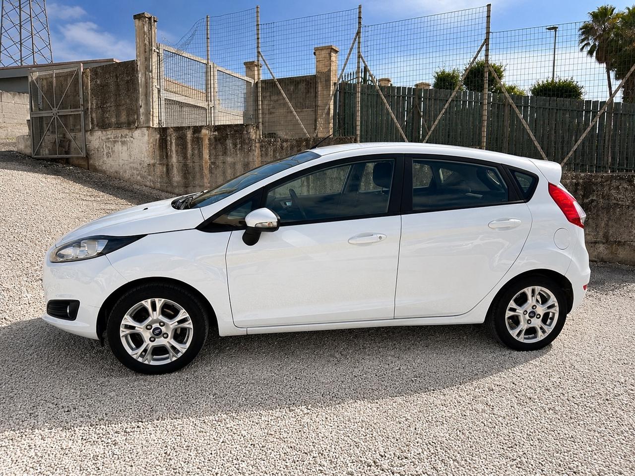 Ford Fiesta 1.5 TDCi 75CV 5 porte Business