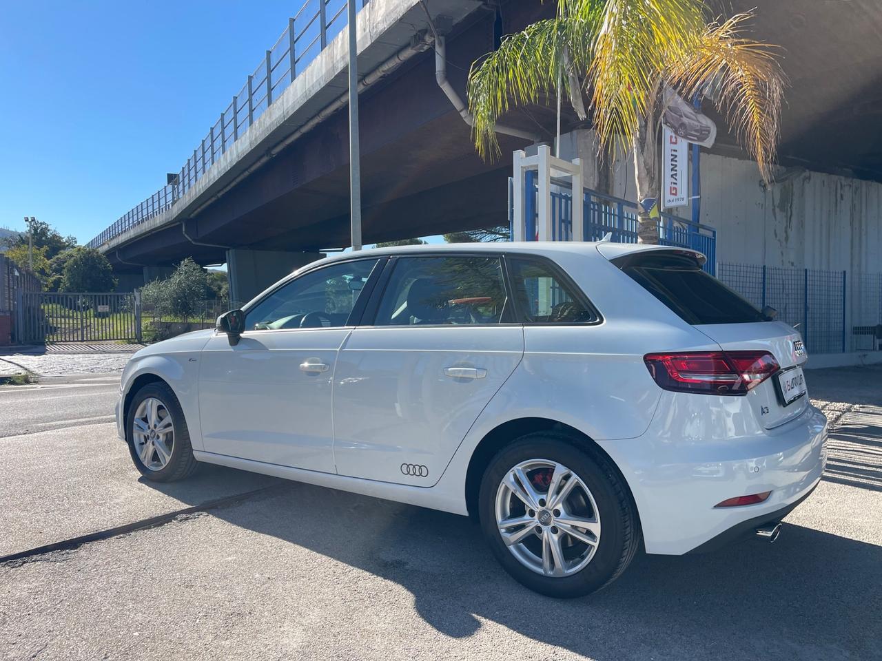 Audi A3 SPB 1.6 TDI 116 CV Business