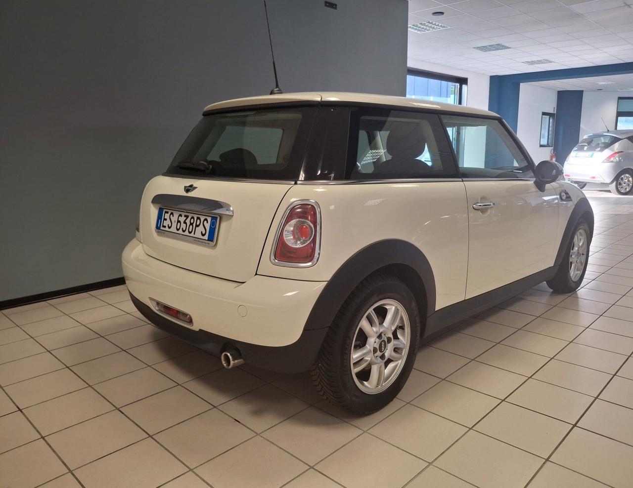 Mini 1.6 16V One (55kW)