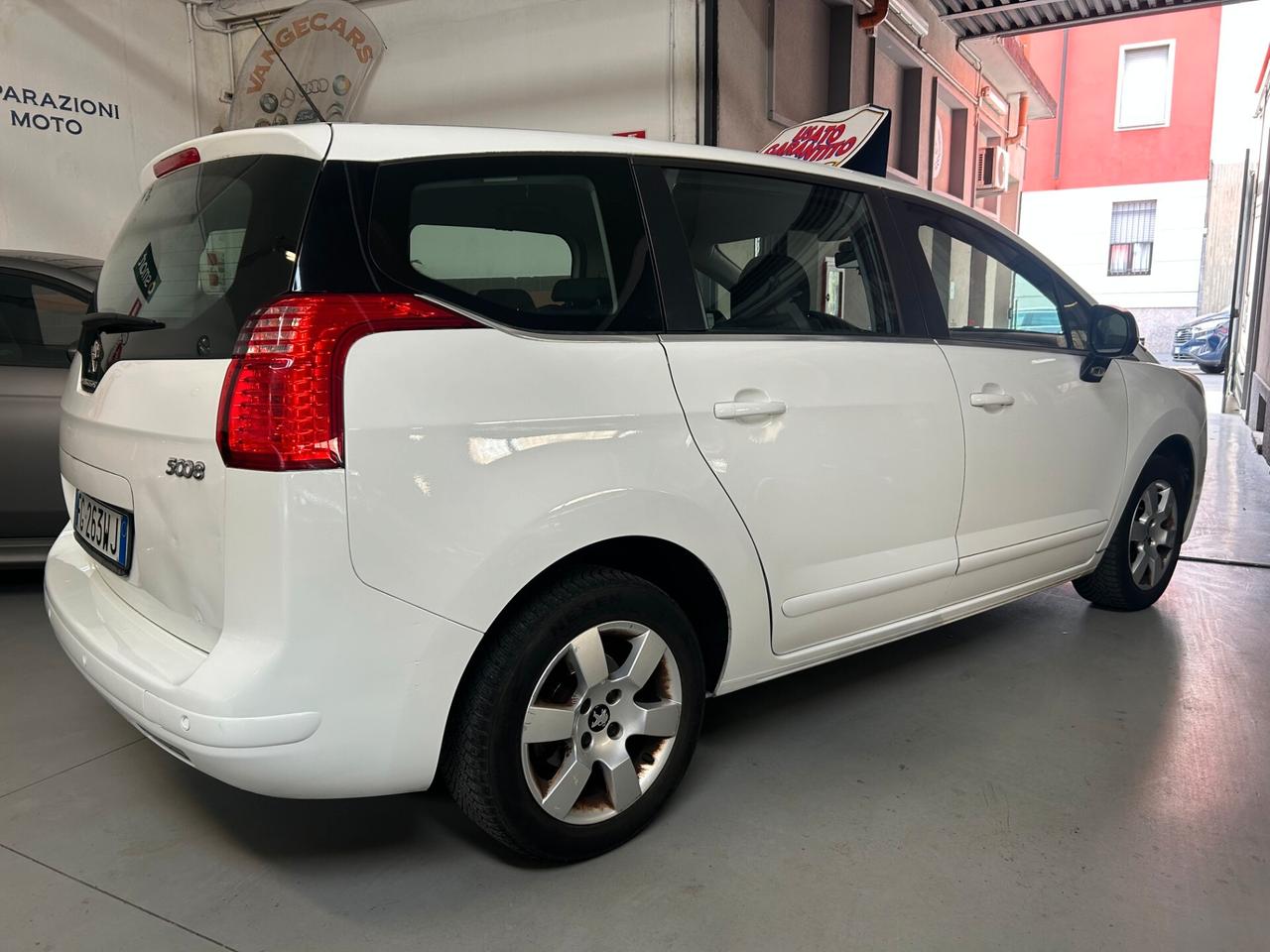 Peugeot 5008 PureTech Turbo 130 S&S Allure