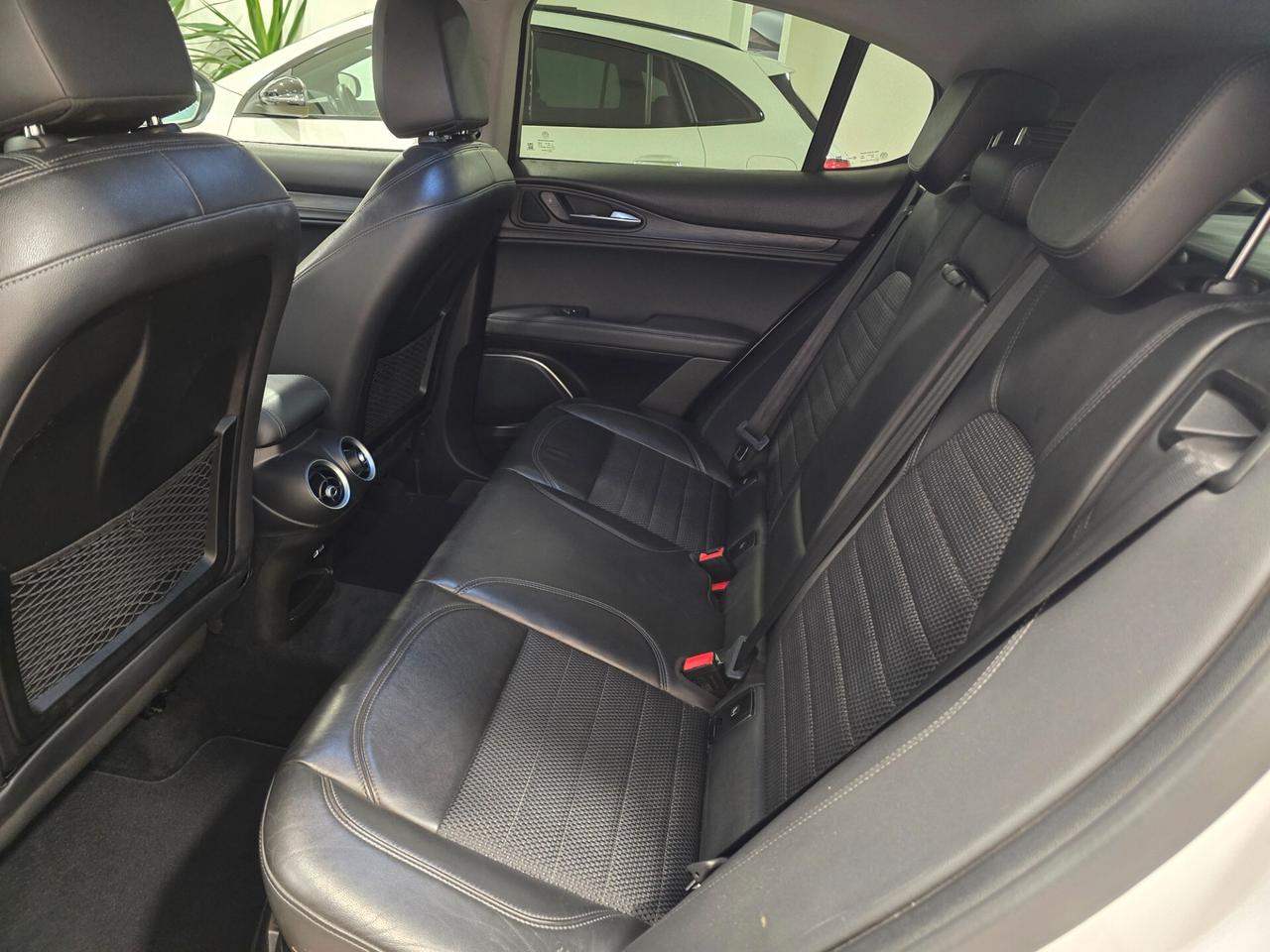 Alfa Romeo Stelvio 2.2 Turbodiesel 210 CV AT8 Q4 Super