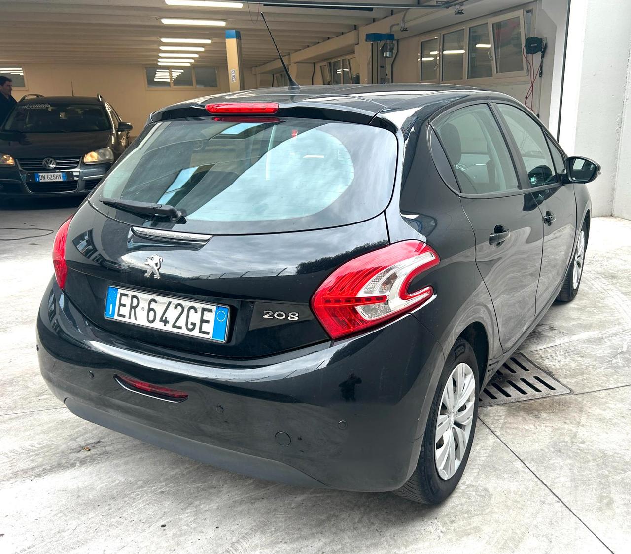 Peugeot 208 5 Porte 208 5p 1.2 puretech (vti) 12v Active