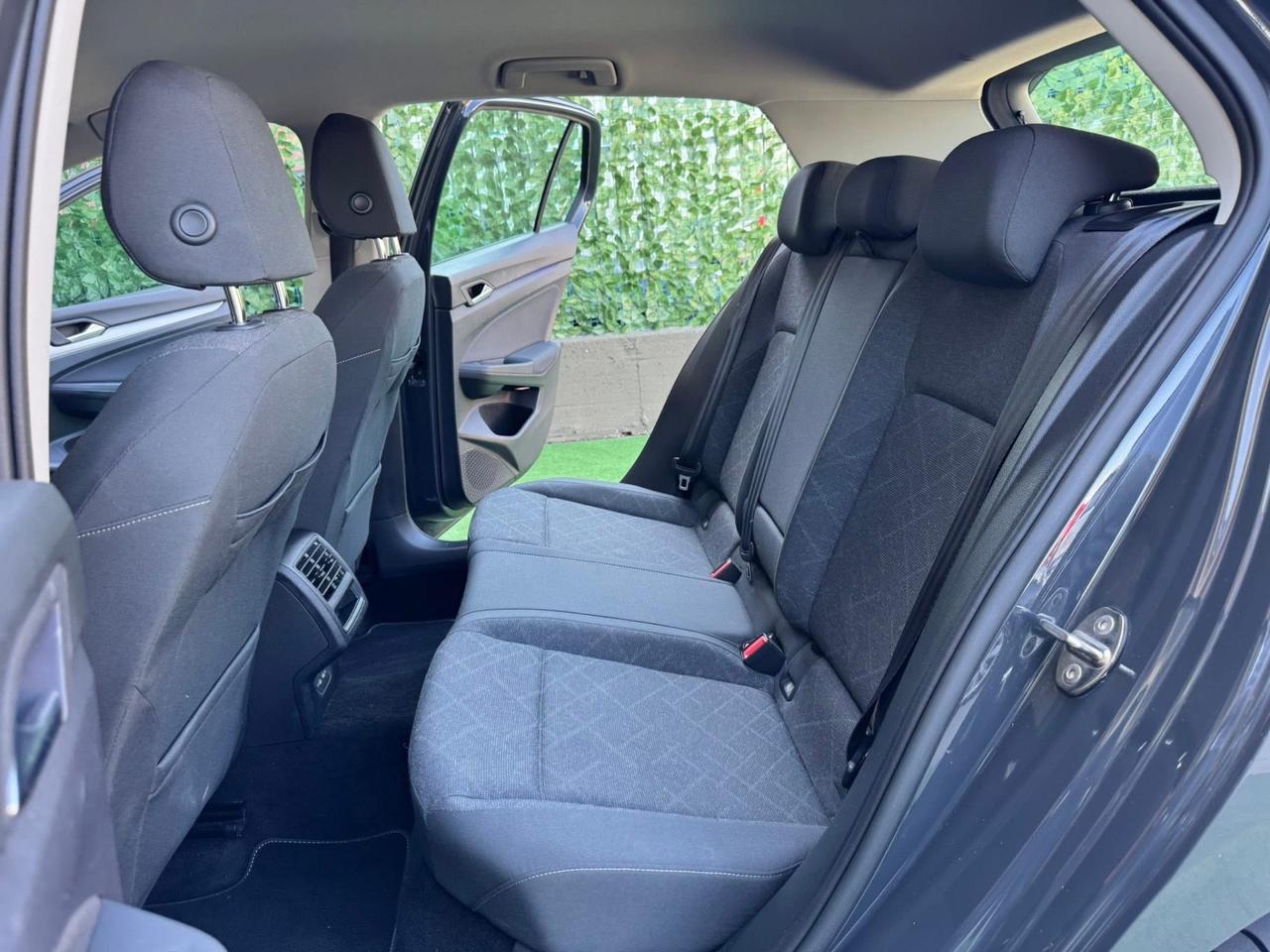 Volkswagen Golf 2.0 TDI SCR Style