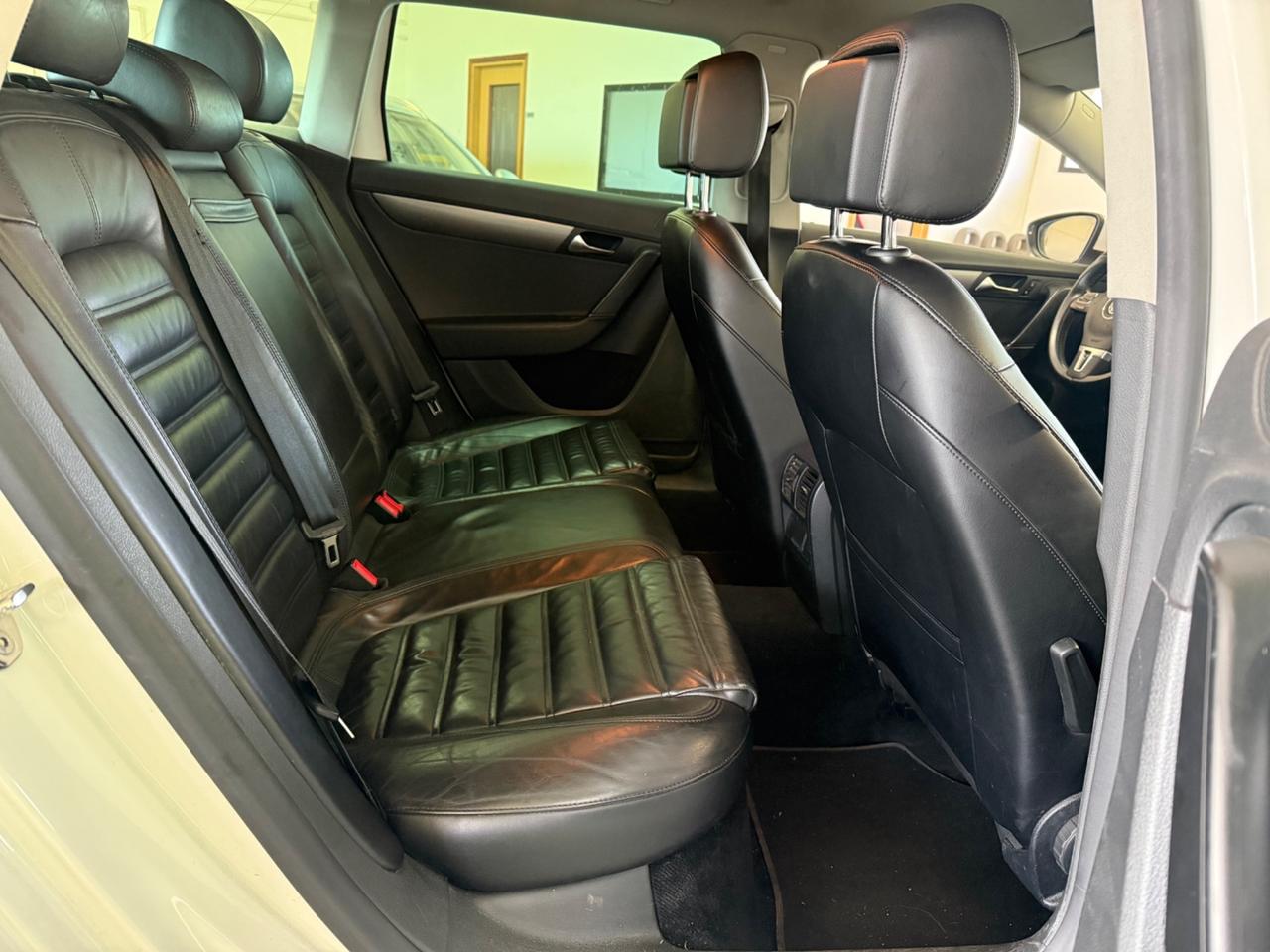 Volkswagen Passat 1.4 TSI DSG HIGHLINE