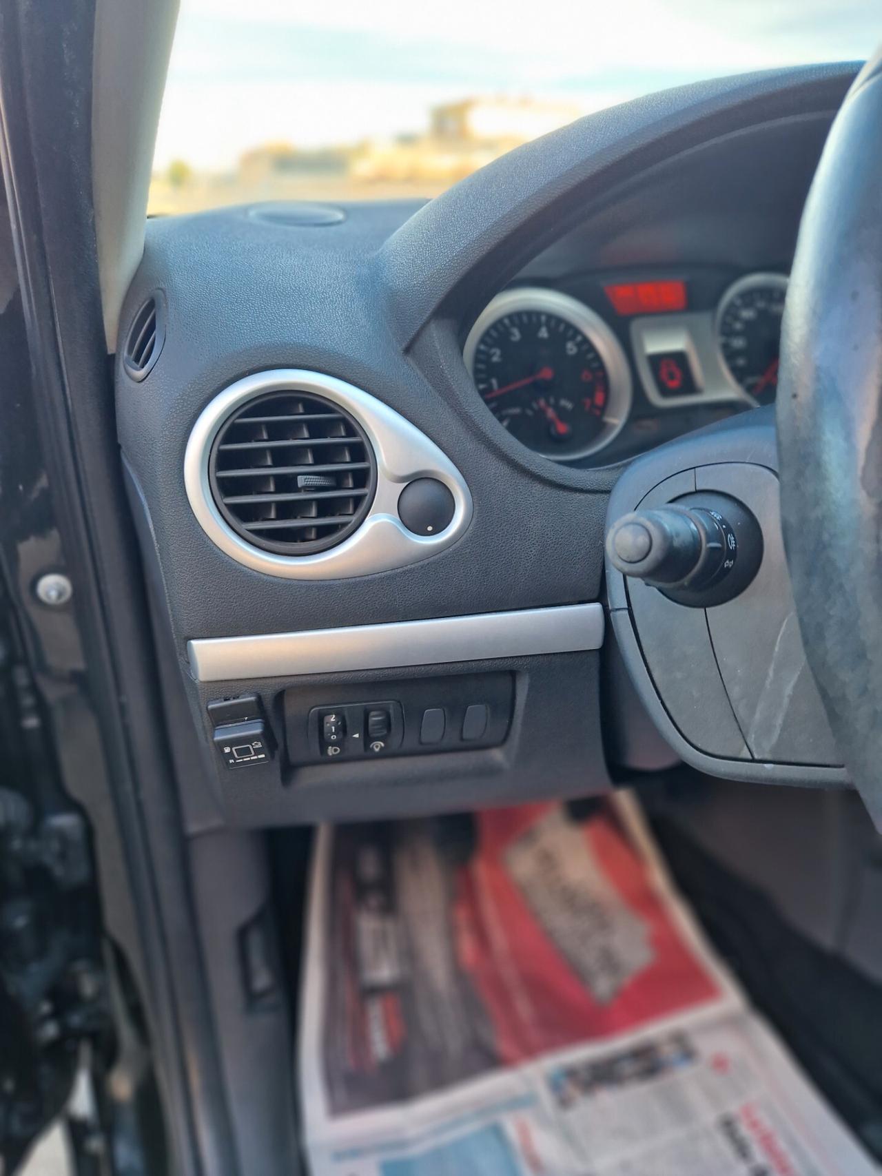 Renault Clio 1.2 16V 5 porte GPL Dynamique