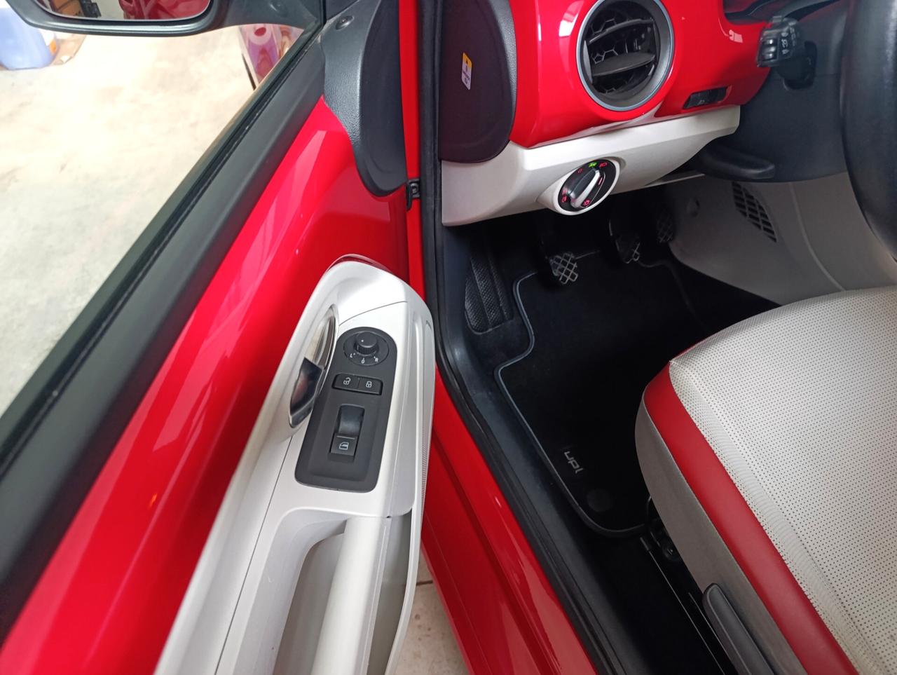 Volkswagen up! 1.0 75 CV 5p. high Uniproprietario