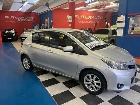 Toyota Yaris 1.0 Lounge | IDEALE NEO PATENTATI | Navi, Telecamera, Cruise Control