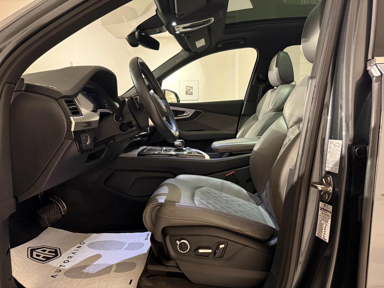 Audi Q7 e-tron 3.0 TDI quattro tiptronic Business Plus