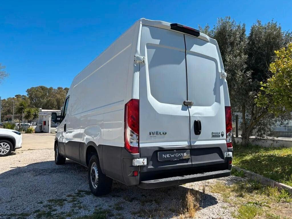 Iveco Daily 35S14Sa8V 2.3Hpt Plm-Tm Hi-Ma