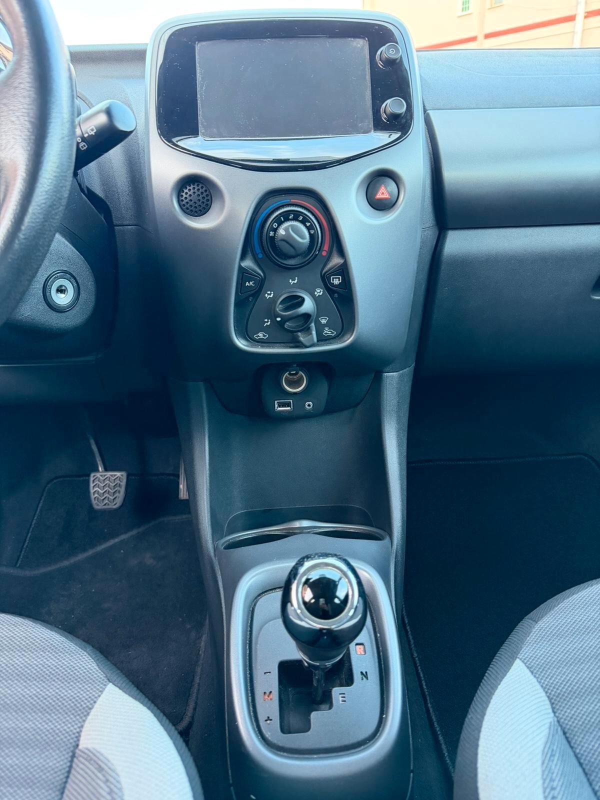 Toyota Aygo 1.0 5 porte **AUTOMATICA**