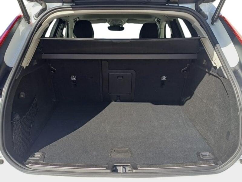 Volvo XC60 B4 197+14 CV AWD Automatica Mild Hybrid Diesel Plus Dark N1 Autocarro