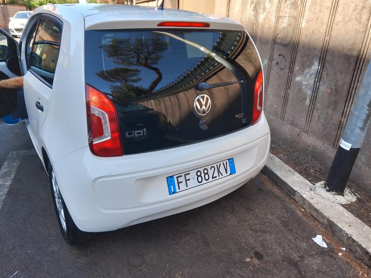 Volkswagen up! 1.0 75 CV 5p. high