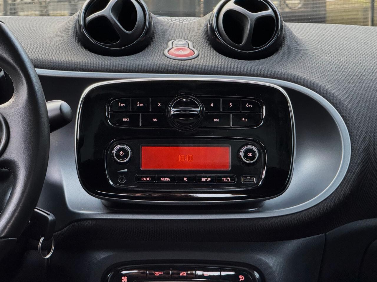 Smart forTwo 1.0 Superpassion 71CV Twinamic TETTO