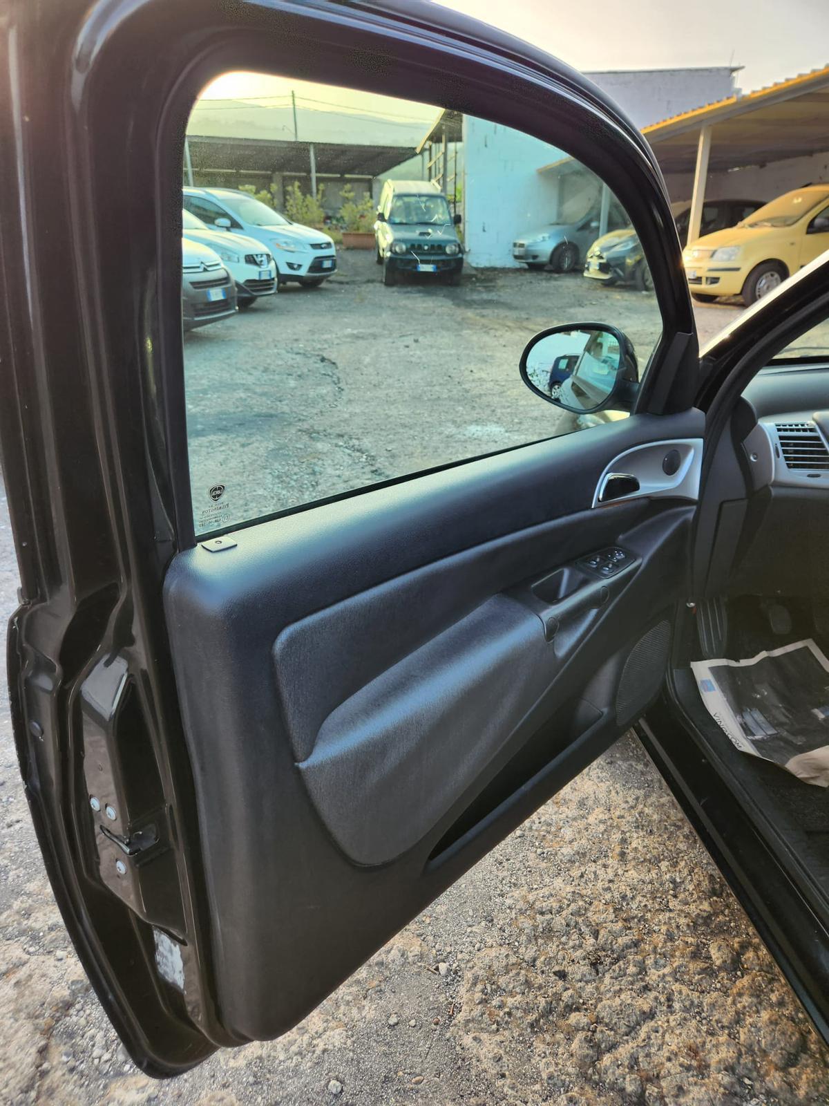 Lancia Ypsilon 1.2 69 CV Platinum ANNO 2012
